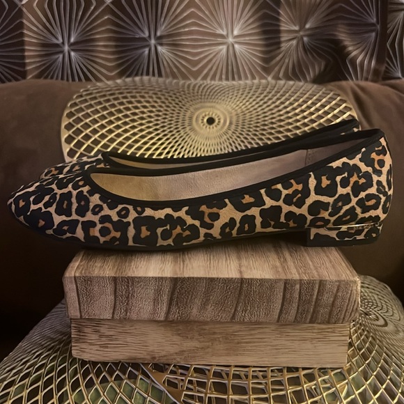 Leopard Print Ballet Flats - Picture 3 of 5